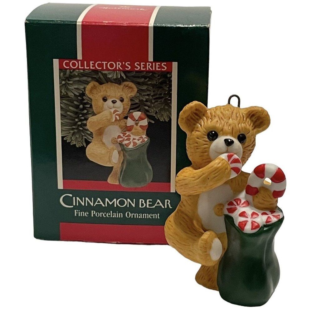 HALLMARK CINNAMON BEAR #7 SERIES 1989 CHRISTMAS KEEPSAKE ORNAMENTS